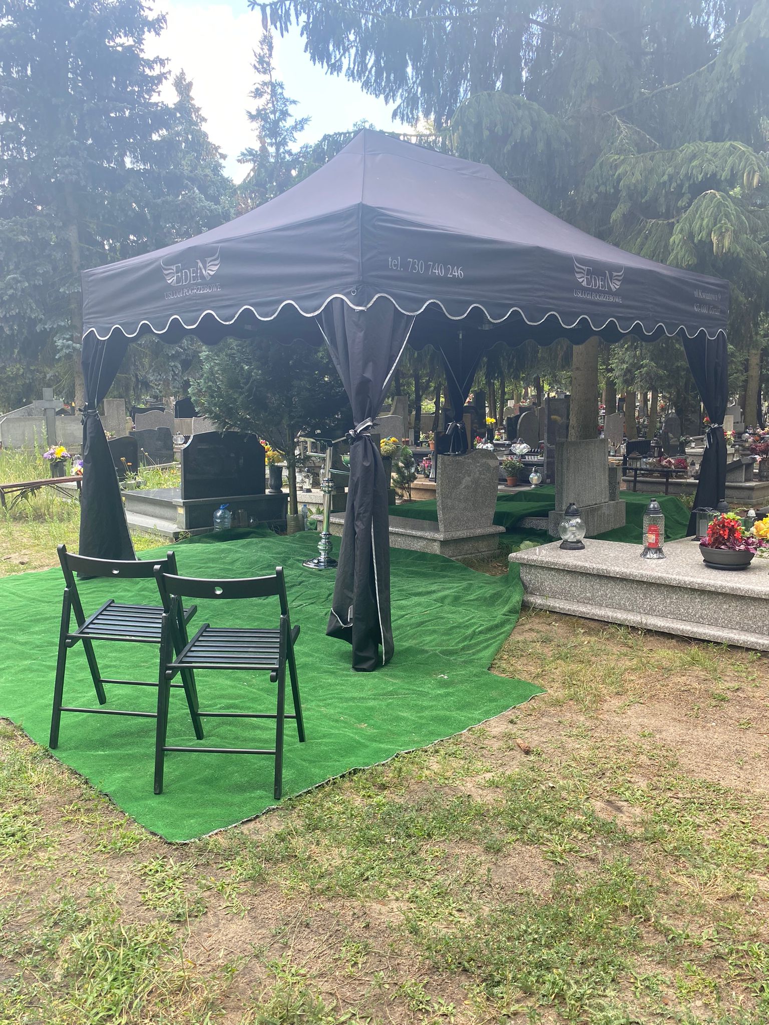 Organizacja ceremonii pogrzebowej na cmentarzu - dom pogrzebowy Eden